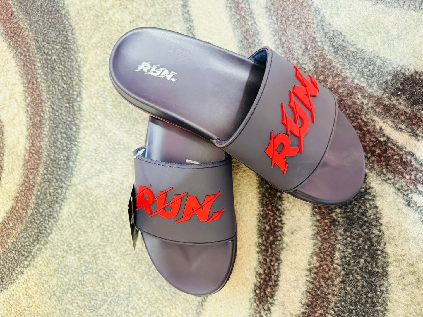 Casual Slide Sandals with Bold RUN Letter Design